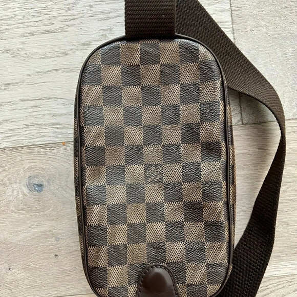 LOUIS VUITTON Damier Ebene Pochette Gange - Picture 6 of 14